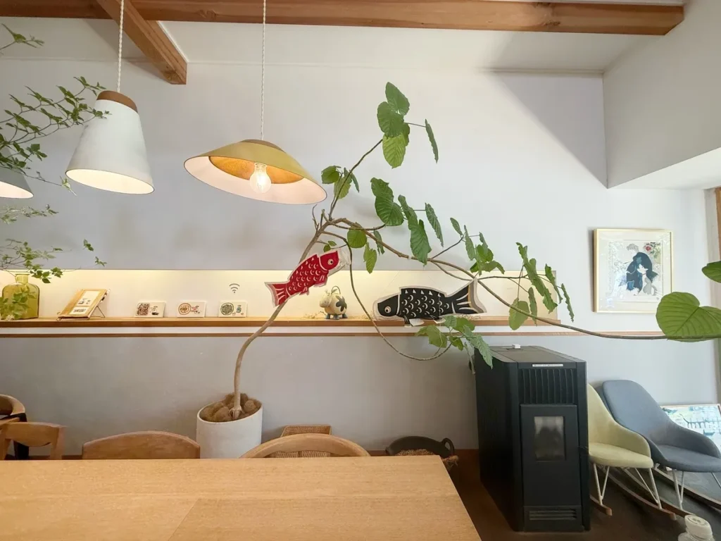 三角屋根 パンとコーヒー